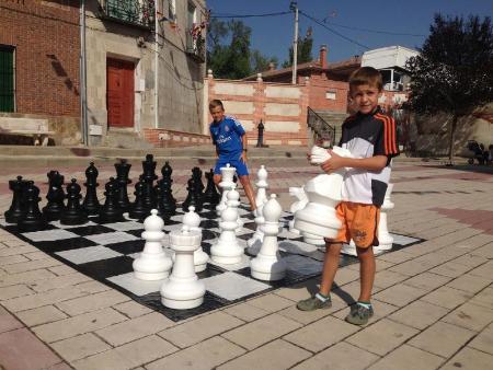 Imagen Más de 1.100 niños de toda la provincia han disfrutado del Circuito de Juegos Infantiles Populares en tamaño gigante